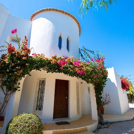 Casa Pazovida - Great 3-bedroom With Private Pool *