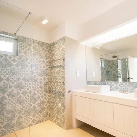 Casa Pazovida - Great 3-bedroom With Private Pool Willa